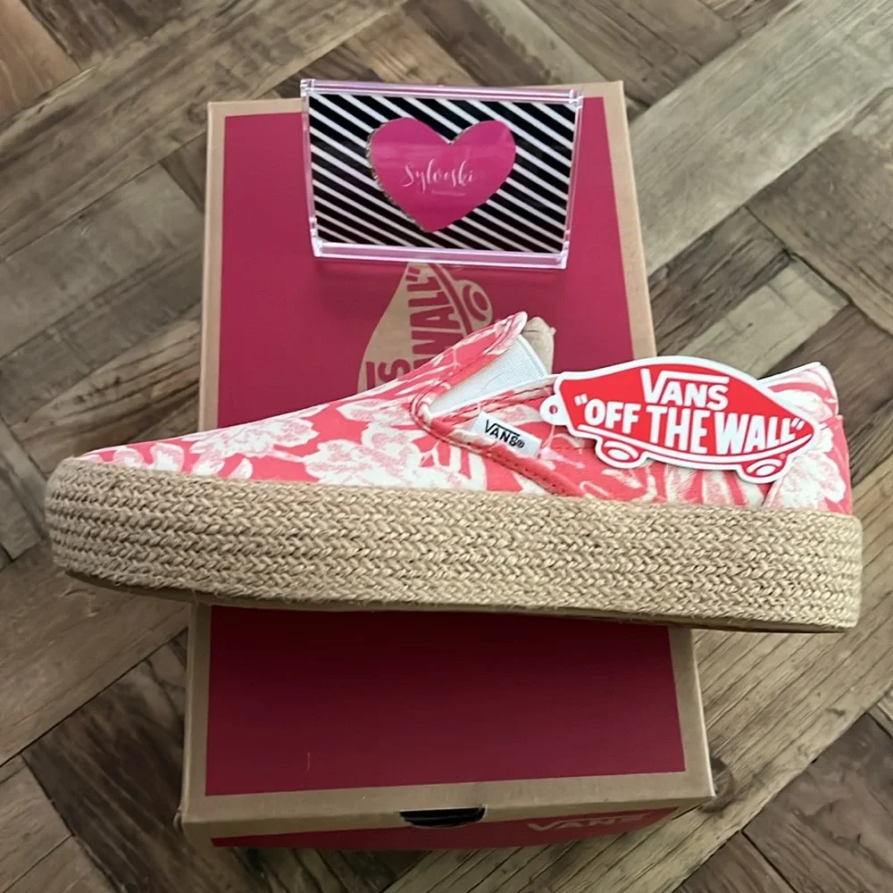 🔥 Vans Tropical Floral Platform Espadrille
Slip Ons NWT - Picture 5 of 9